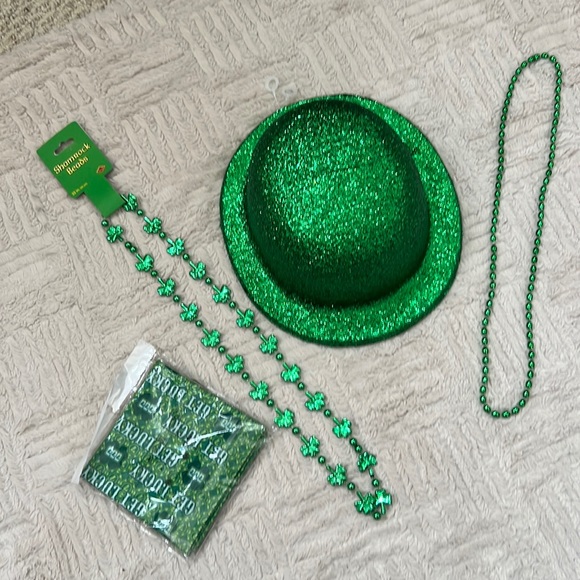 St Patrick’s Day bundle green derby hat, shamrock beads, shamrock band, New - Picture 3 of 16